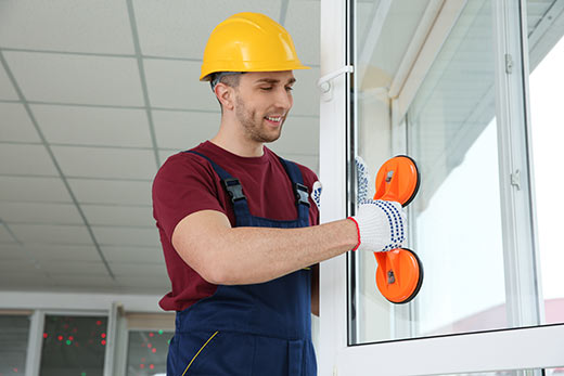 Trabajadores para fabrica de ventanas