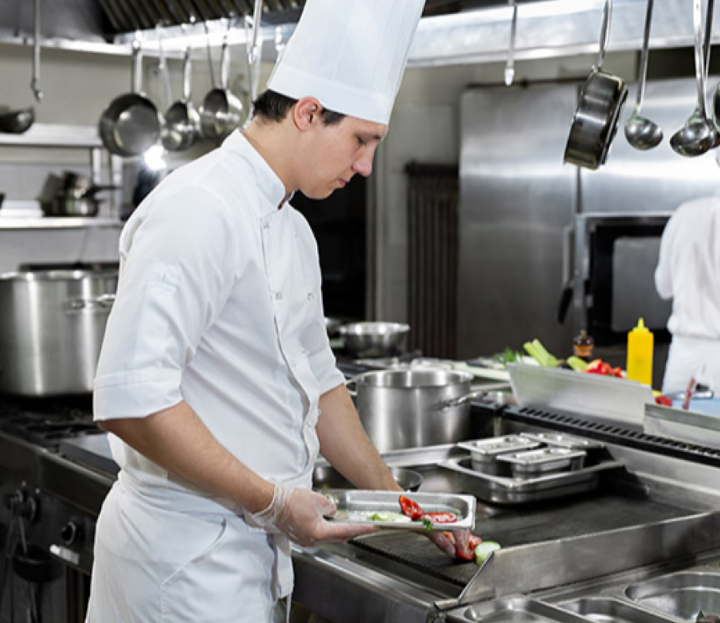 Se solicita ayudante de cocina.