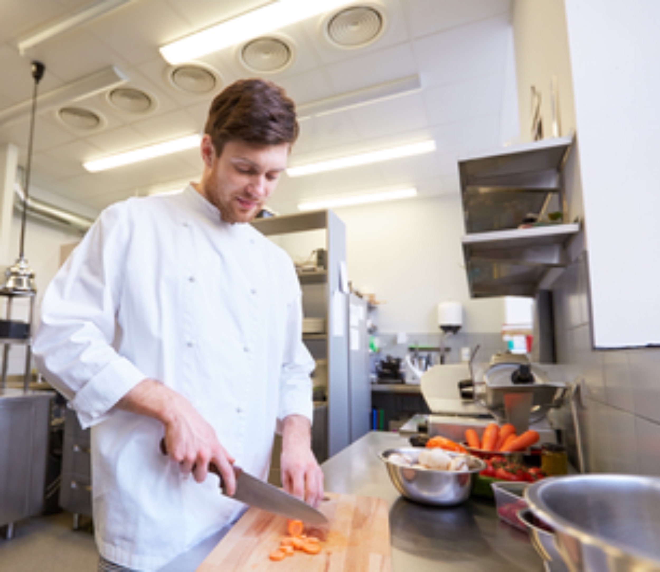 Solicito persona para cocina "full time"