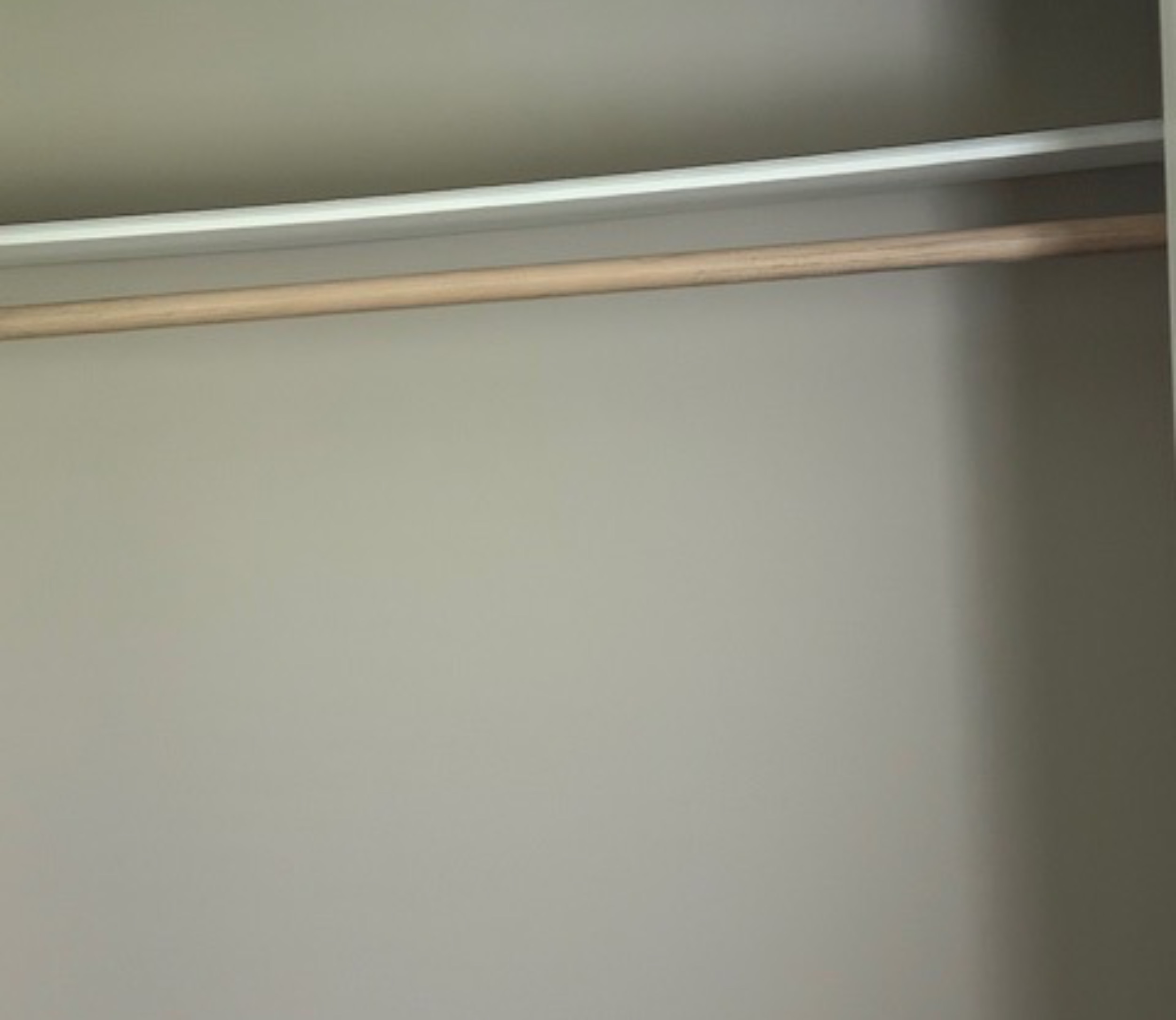 Rento una habitación en casa de familia.