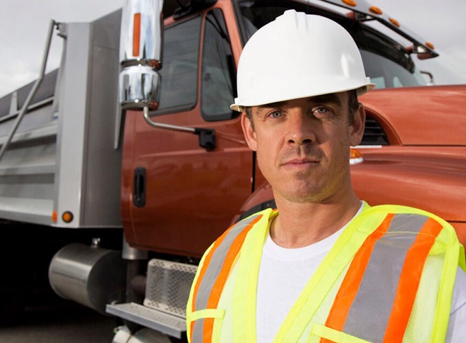 JLC Trucking solicita choferes