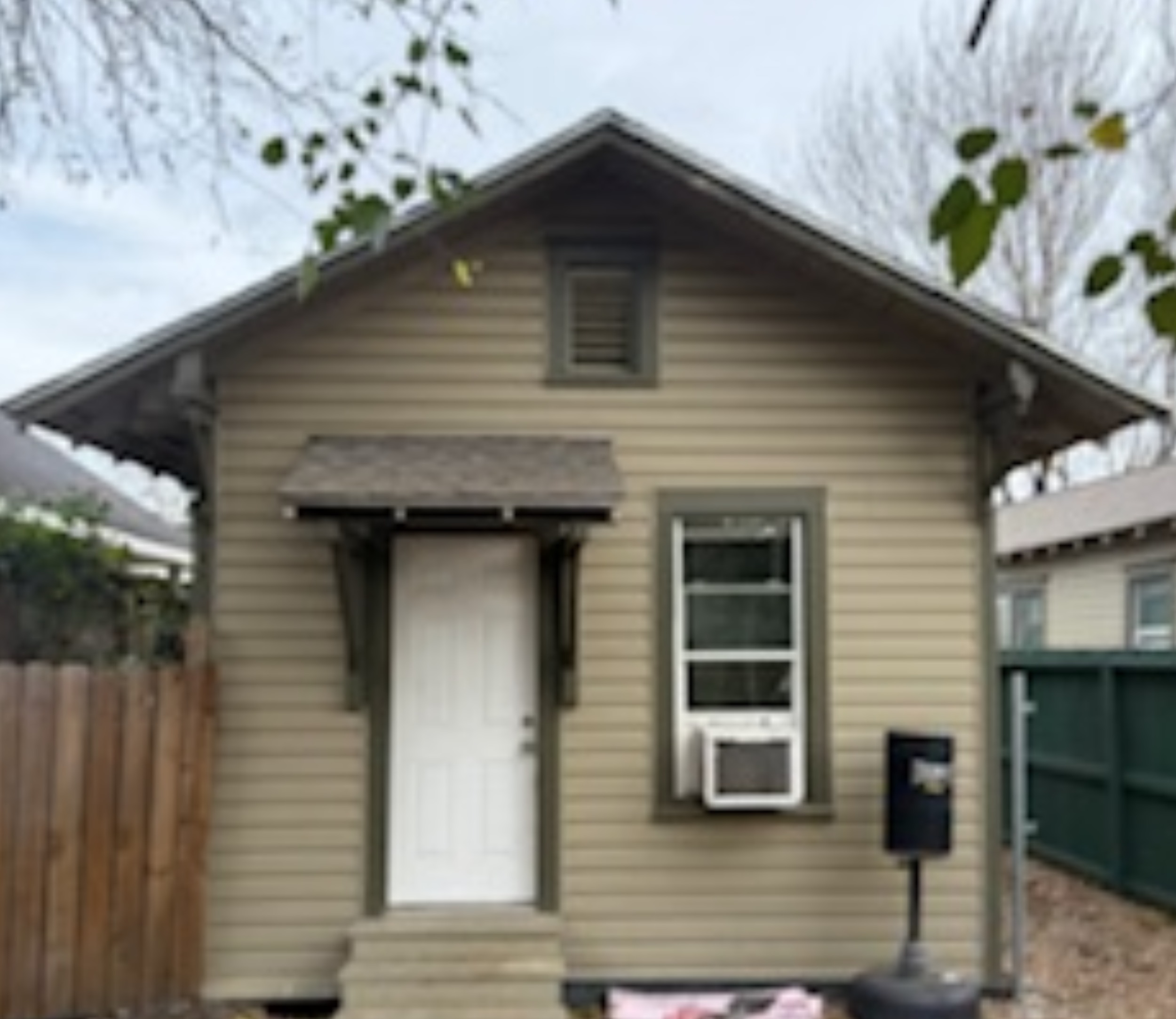 updated 2 bedroom 1 bath