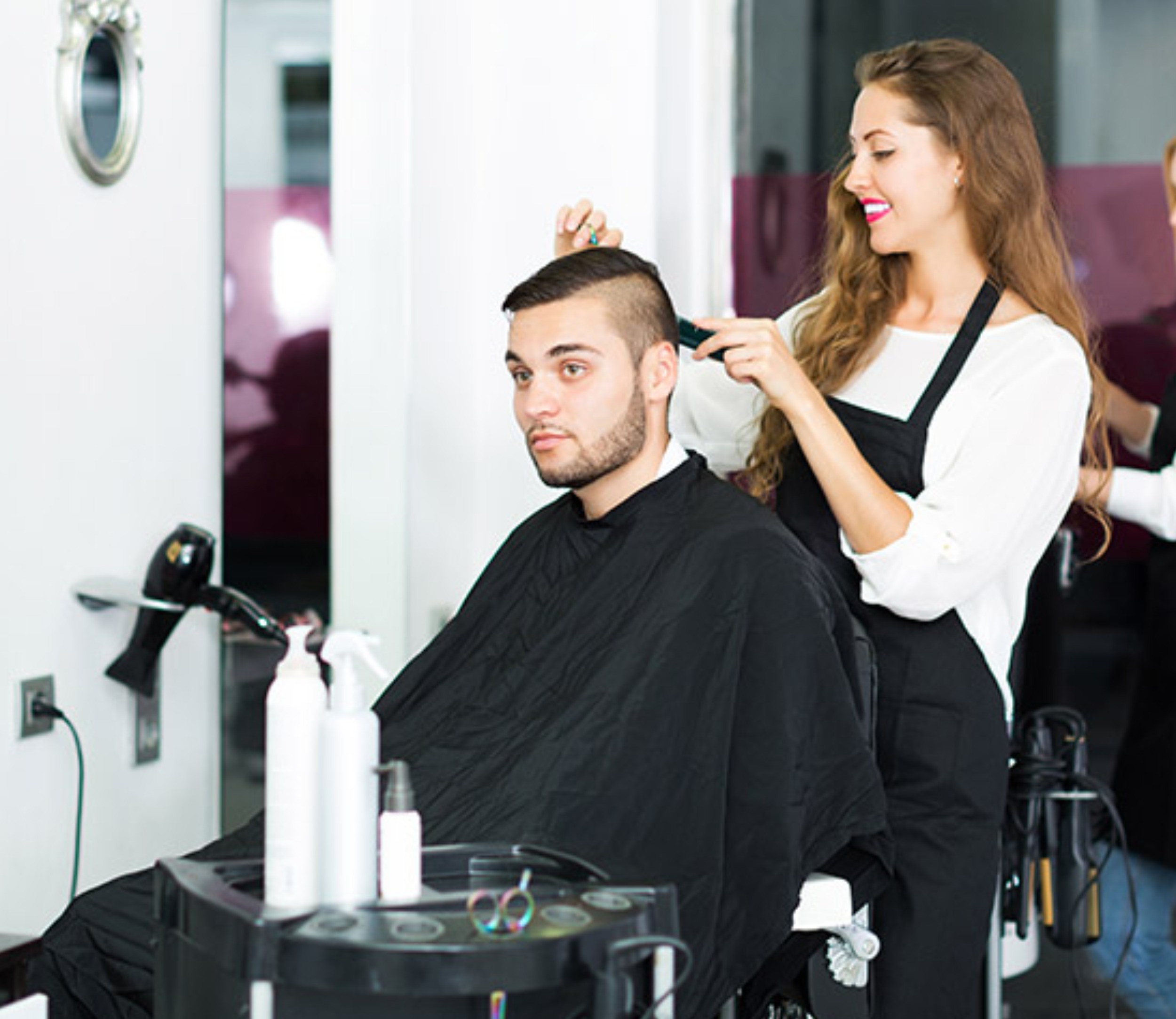 Solicito estilista y barbero con experiencia