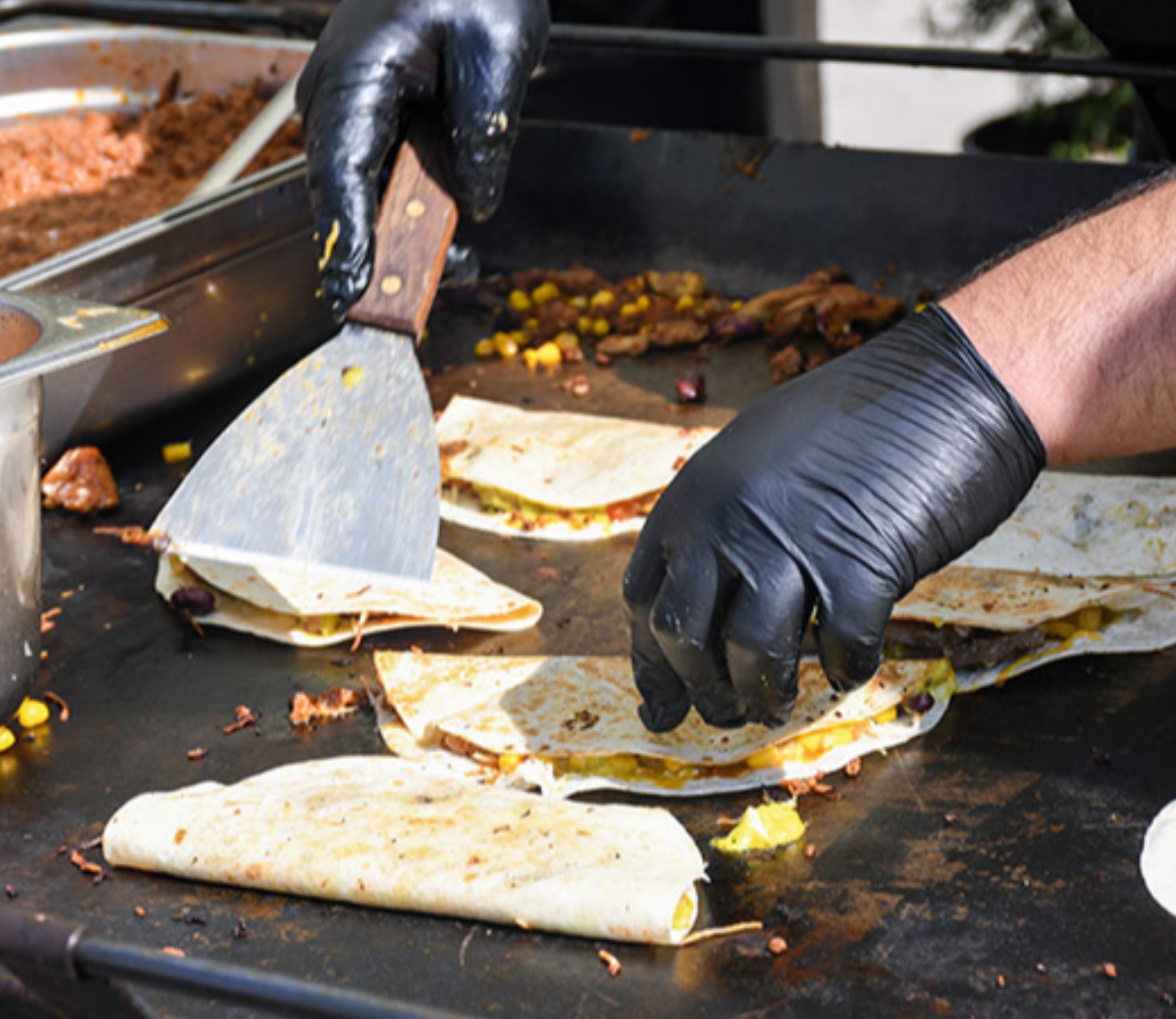 Se solicita persona para trabajar en taquería