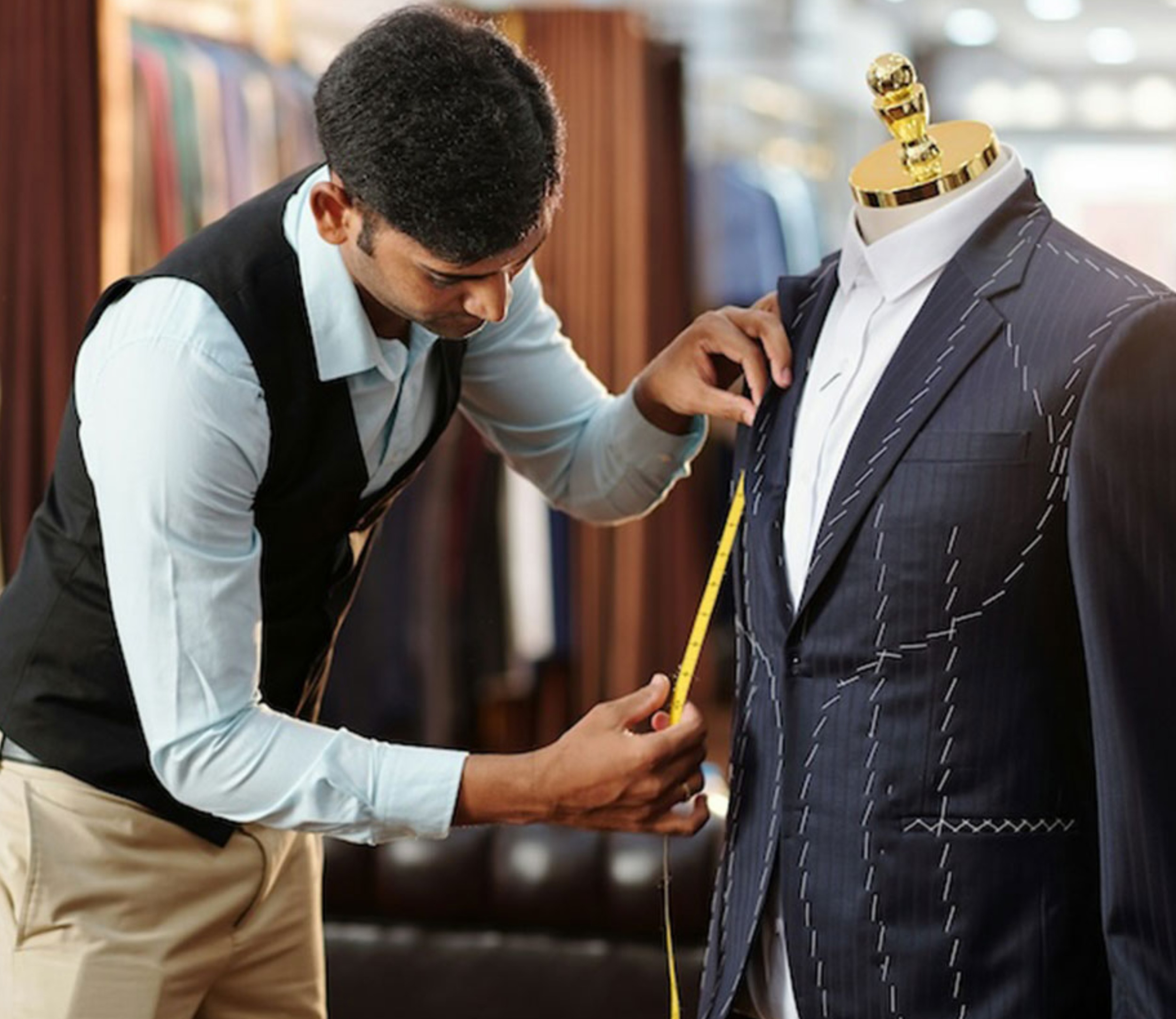 Se solicita personal con experiencia en costura/alteraciones